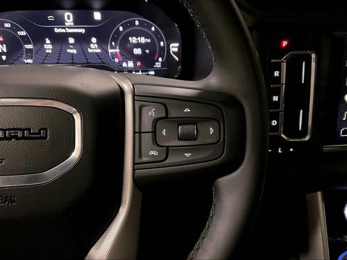 Used 2023 GMC Yukon Denali w/ LPO, Floor Liner Package AWD/4WD image 18