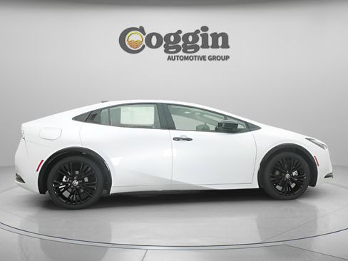 New 2026 Toyota Prius Plug-In Hybrid image 23