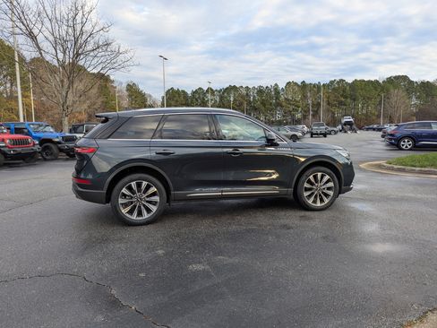 Used 2022 Lincoln Corsair Reserve w/ Elements Package image 4