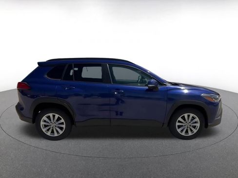 Used 2023 Toyota Corolla Cross LE FWD image 16