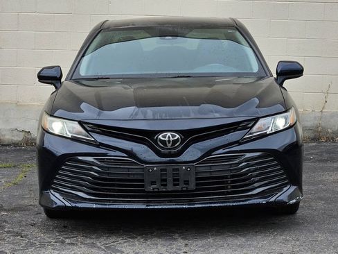 Used 2020 Toyota Camry LE FWD image 8
