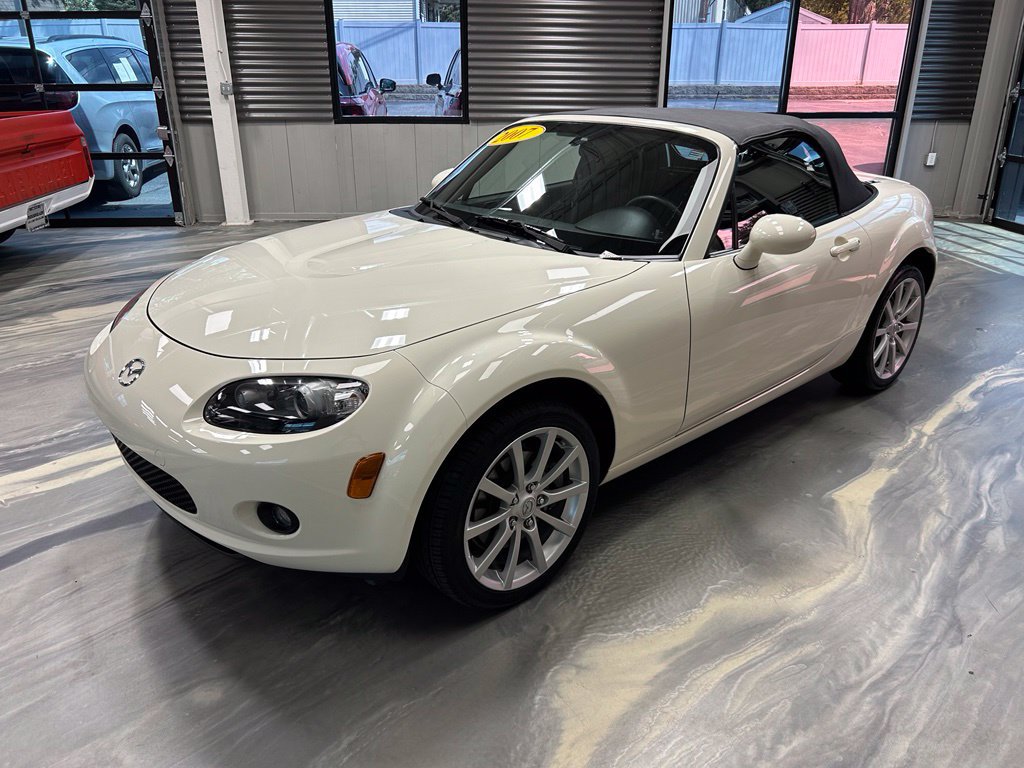 Used 2007 MAZDA MX-5 Miata Touring RWD image 15