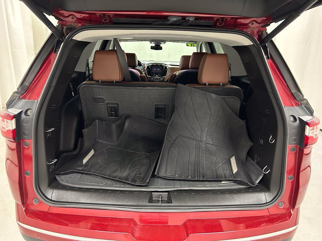 Used 2019 Chevrolet Traverse High Country w/ LPO, Floor Liner Package AWD/4WD image 11