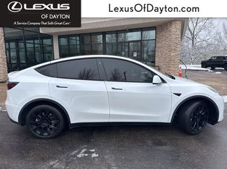 Used 2022 Tesla Model Y Long Range video 2