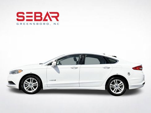 Used 2018 Ford Fusion SE w/ Equipment Group 602A FWD image 10
