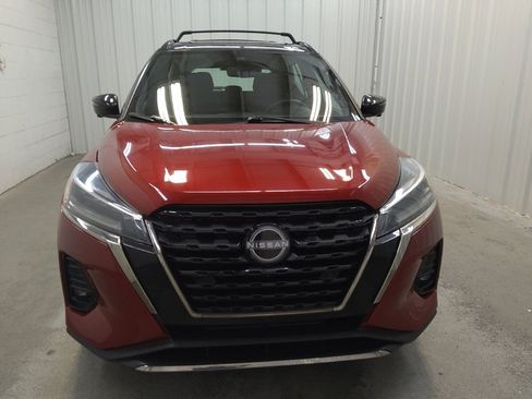 Used 2022 Nissan Kicks SR w/ Interior Electronics Package FWD image 14