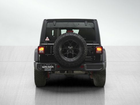 Used 2024 Jeep Wrangler Willys image 4