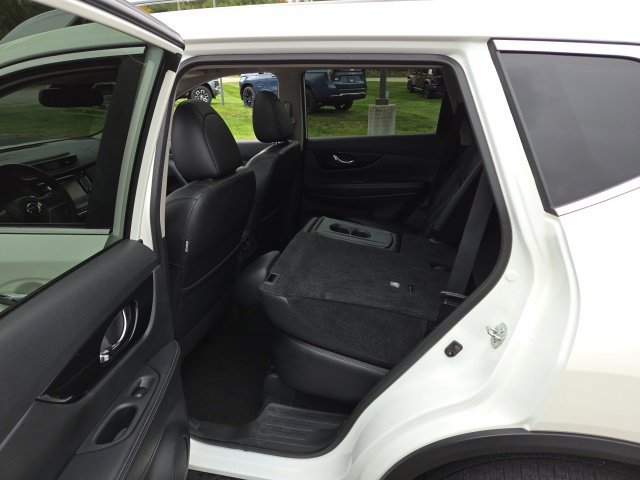Used 2020 Nissan Rogue SL AWD/4WD image 42
