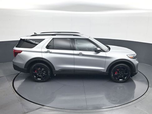 Used 2022 Ford Explorer ST w/ Equipment Group 401A AWD/4WD image 17