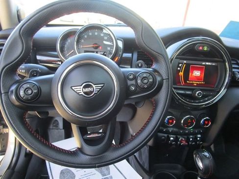 Used 2019 MINI Cooper S w/ Premium Package image 20