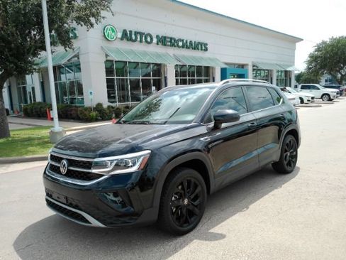 Used 2022 Volkswagen Taos SEL w/ Panoramic Sunroof Package FWD image 1