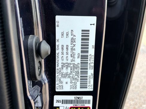 Used 2023 Toyota Tundra Limited w/ Power Package AWD/4WD image 18