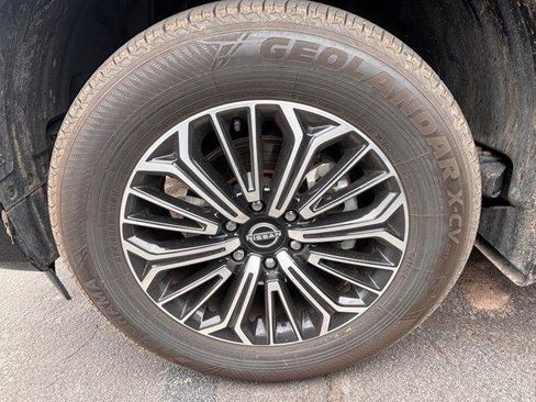 Used 2025 Nissan Armada SL w/ Captain's Chari Seat Package RWD image 6