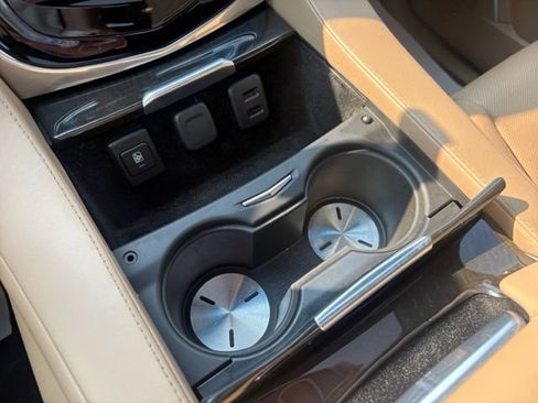Used 2019 Cadillac Escalade Platinum AWD/4WD image 35