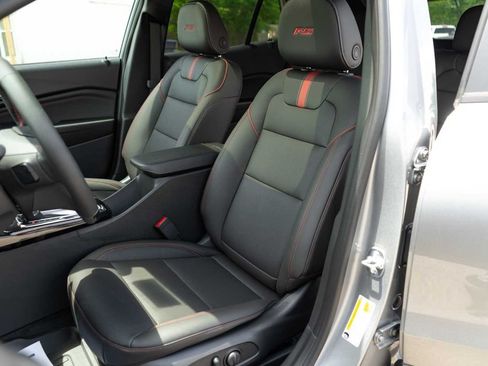 New 2026 Chevrolet Trax RS w/ Sunroof Package FWD image 13