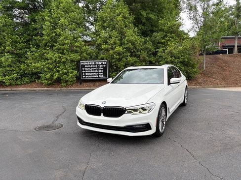 Used 2017 BMW 540i RWD image 2