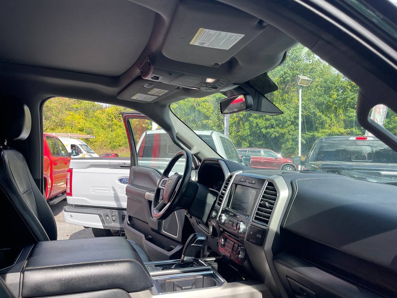Used 2016 Ford F150 Lariat w/ Equipment Group 502A Luxury AWD/4WD image 37