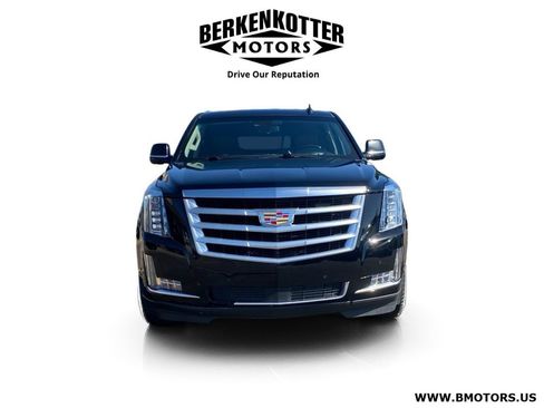 Used 2019 Cadillac Escalade Premium Luxury AWD/4WD image 2