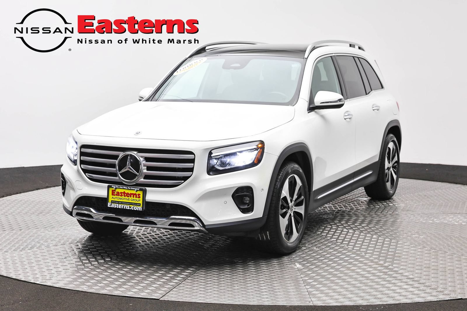 Used 2025 Mercedes-Benz GLB 250 w/ Exclusive Package image 1