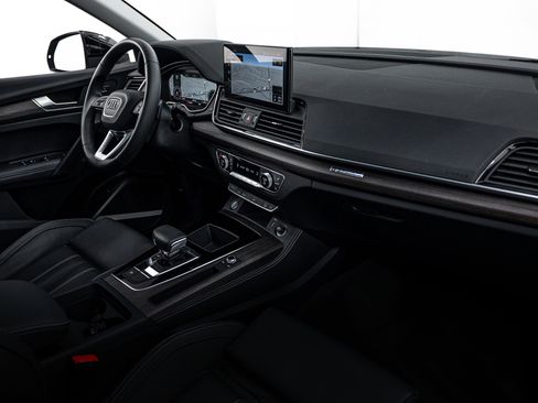 Certified 2025 Audi Q5 2.0T Premium Plus w/ Premium Plus Package image 14