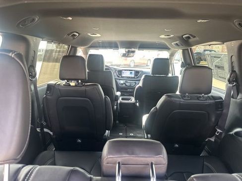 New 2026 Chrysler Pacifica Select image 12