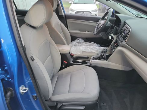 Used 2017 Hyundai Elantra SE image 16