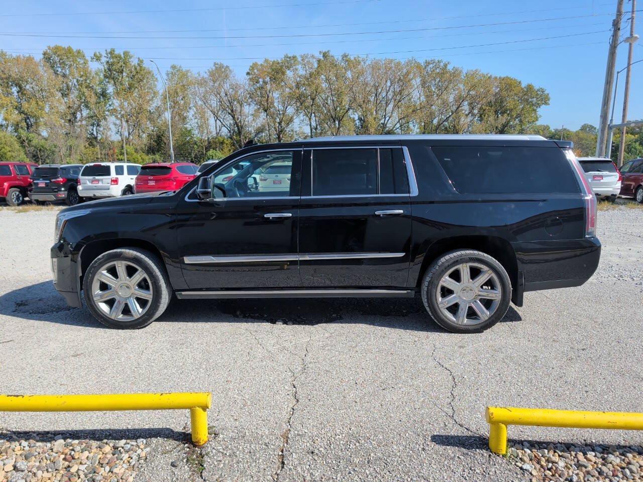Used 2017 Cadillac Escalade ESV Premium Luxury AWD/4WD image 29