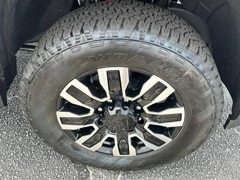 New 2026 GMC Sierra 2500 Denali Ultimate AWD/4WD image 15