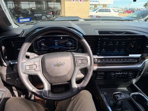 Used 2022 Chevrolet Silverado 1500 LT Trail Boss w/ LT Trail Boss Premium Package image 25