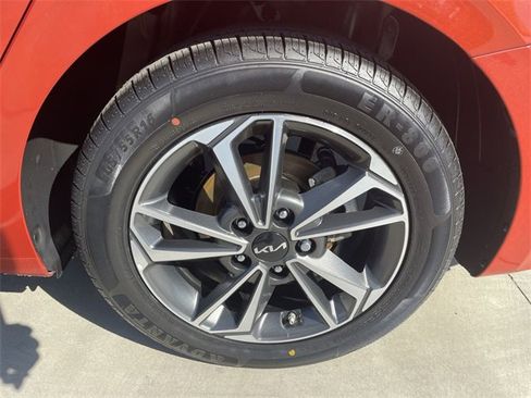 Used 2023 Kia Forte LXS image 30