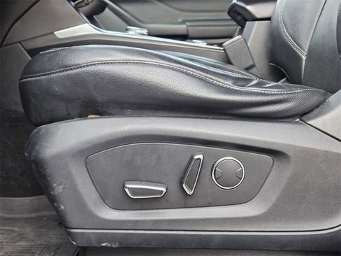 Used 2020 Ford Explorer Limited image 18