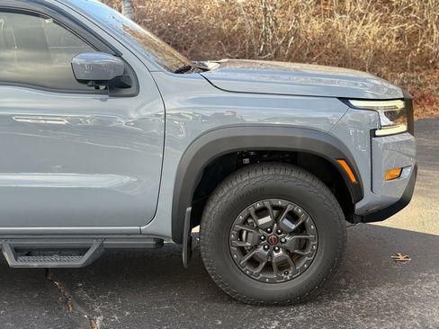 Used 2023 Nissan Frontier PRO-4X w/ Pro-4X Premium Package image 10