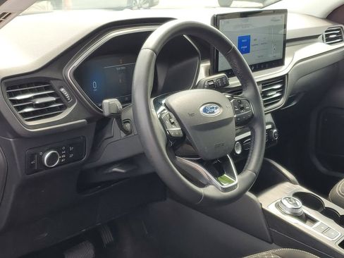 Used 2024 Ford Escape Active w/ Tech Pack #1 AWD/4WD image 11