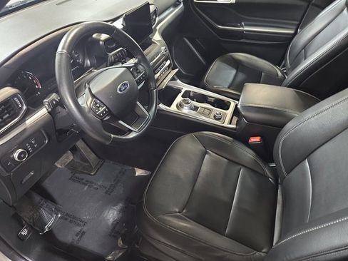 Used 2020 Ford Explorer XLT w/ Equipment Group 202A image 20