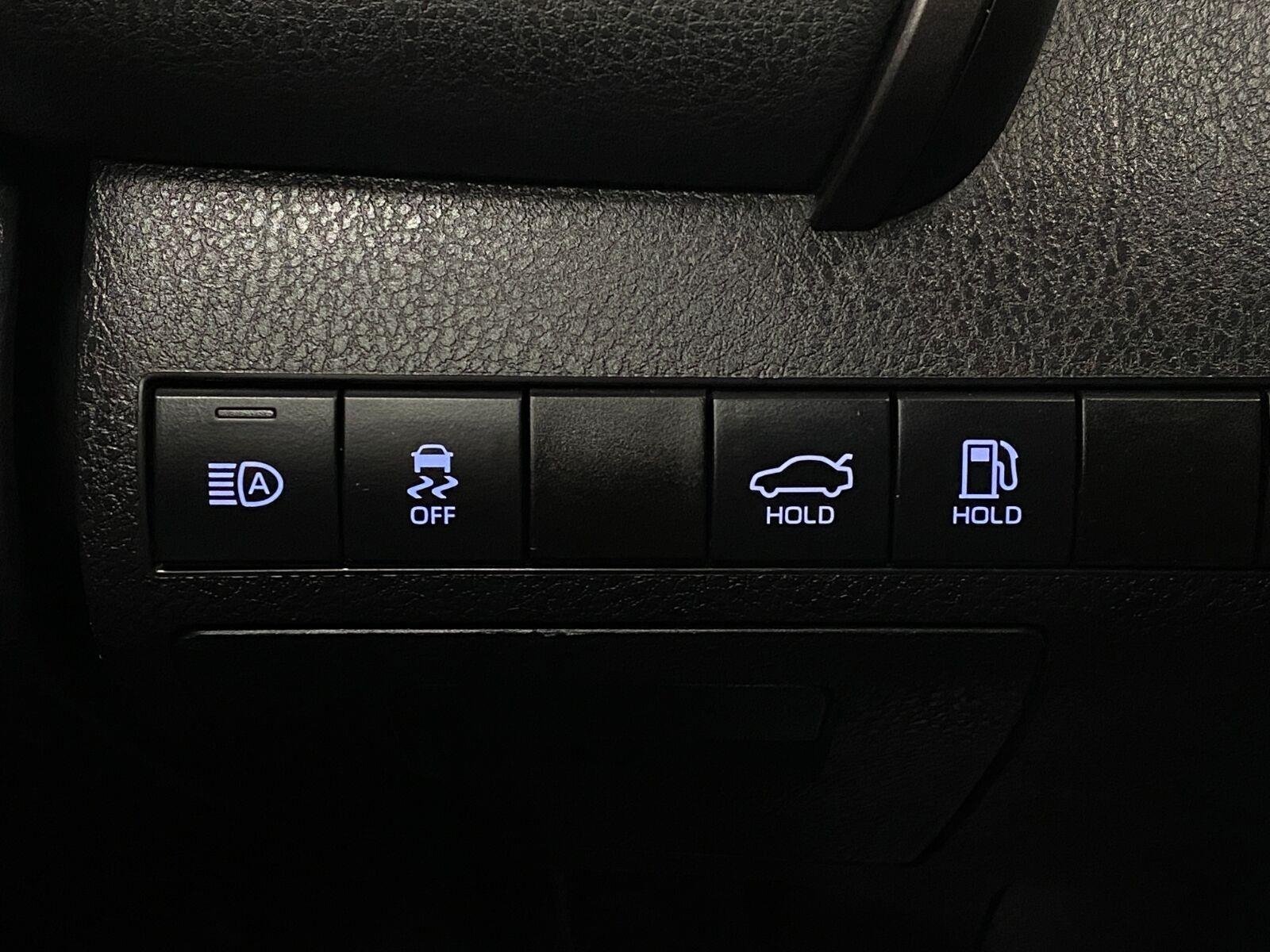 Used 2021 Toyota Camry XSE w/ Navigation Upgrade Package FWD image 14