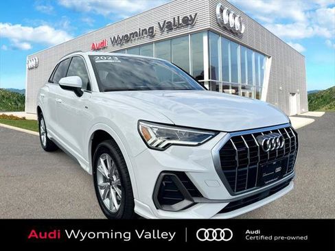 Certified 2023 Audi Q3 2.0T Premium image 1