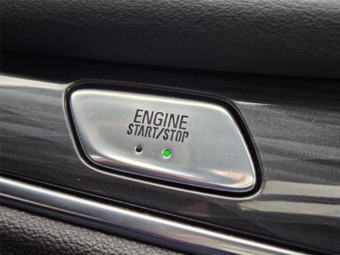 Used 2023 Buick Enclave Essence w/ Experience Buick Package FWD image 22