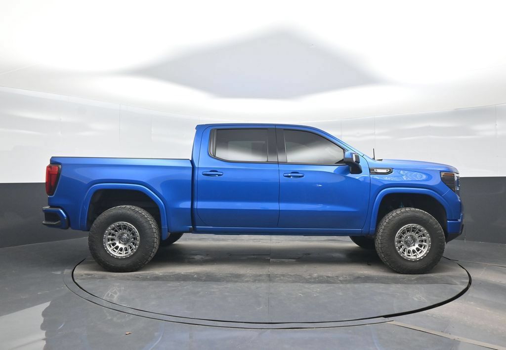 Used 2022 GMC Sierra 1500 Elevation w/ Elevation Premium Package AWD/4WD image 7