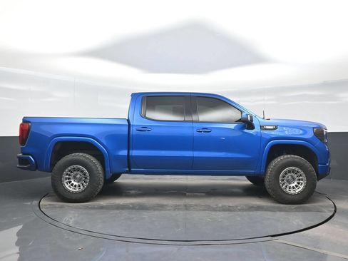 Used 2022 GMC Sierra 1500 Elevation w/ Elevation Premium Package AWD/4WD image 7