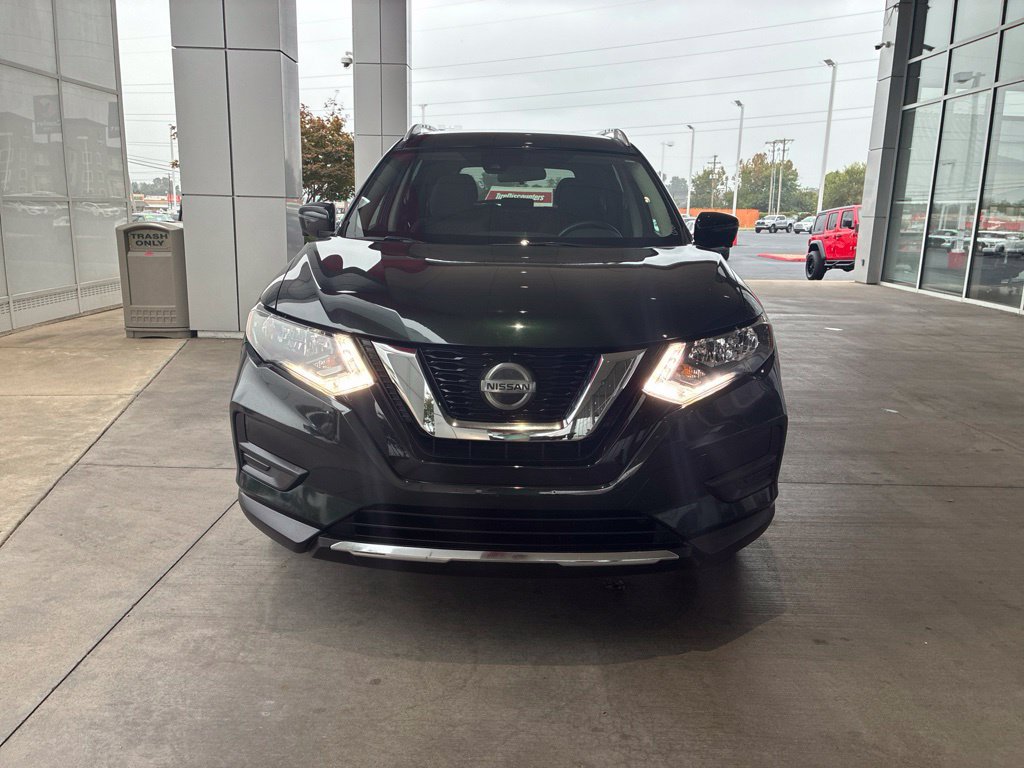 Used 2020 Nissan Rogue SV w/ Premium Package AWD/4WD image 3