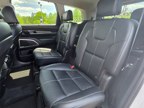 Used 2022 Kia Telluride EX w/ EX Premium Package FWD image 23