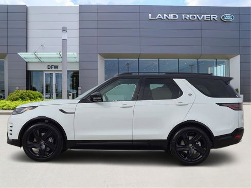 New 2026 Land Rover Discovery Dynamic SE image 3