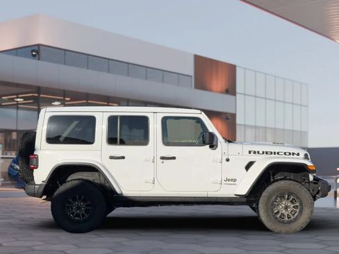 Used 2022 Jeep Wrangler Unlimited Rubicon w/ Trailer Tow Package AWD/4WD image 7