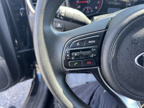 Used 2019 Kia Sportage LX FWD image 19