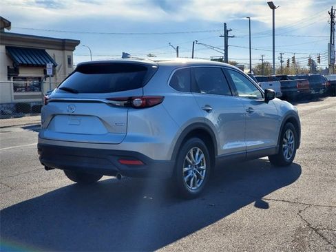 Used 2018 MAZDA CX-9 Touring image 4
