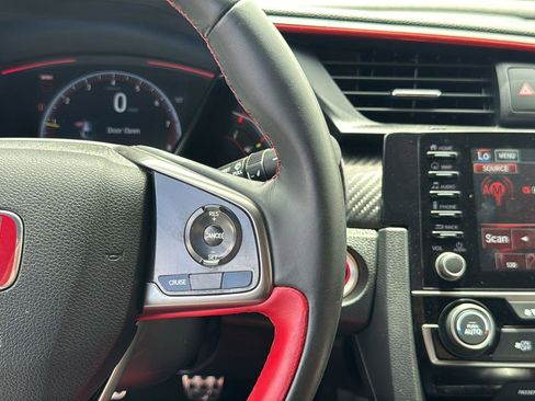 Used 2019 Honda Civic Type R image 14
