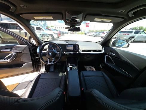 Used 2025 BMW X1 xDrive28i AWD/4WD image 23