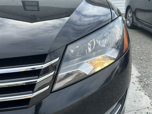 Used 2014 Volkswagen Passat TDI SEL Premium FWD image 31