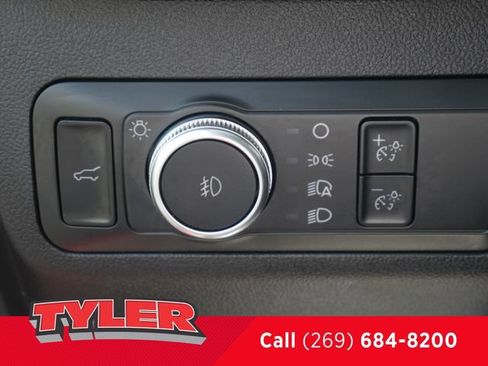Used 2022 Ford Escape SEL w/ Technology Package AWD/4WD image 25