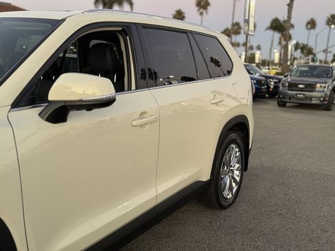 Used 2024 Toyota Grand Highlander Platinum image 9